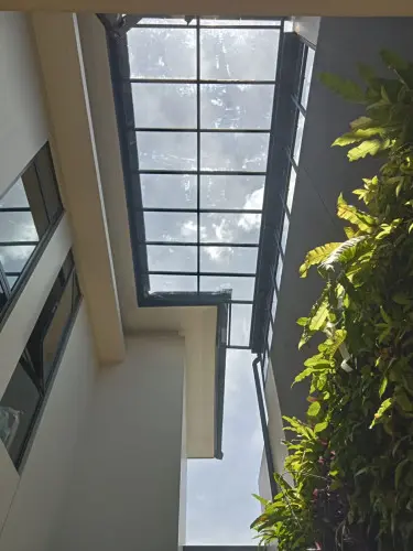 Kanopi Kaca Tempered